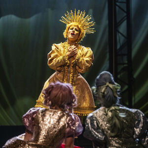 The Opera Circus van Opera to Day