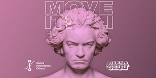 Marmeren buste van Beethoven. Beeldtekst: Move it!