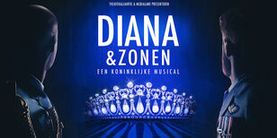 Een diamanten kroon fonkelt onder de tekst Diana en zonen, een koninklijke musical. In de schaduw links en rechts zijn William en Harry herkenbaar.